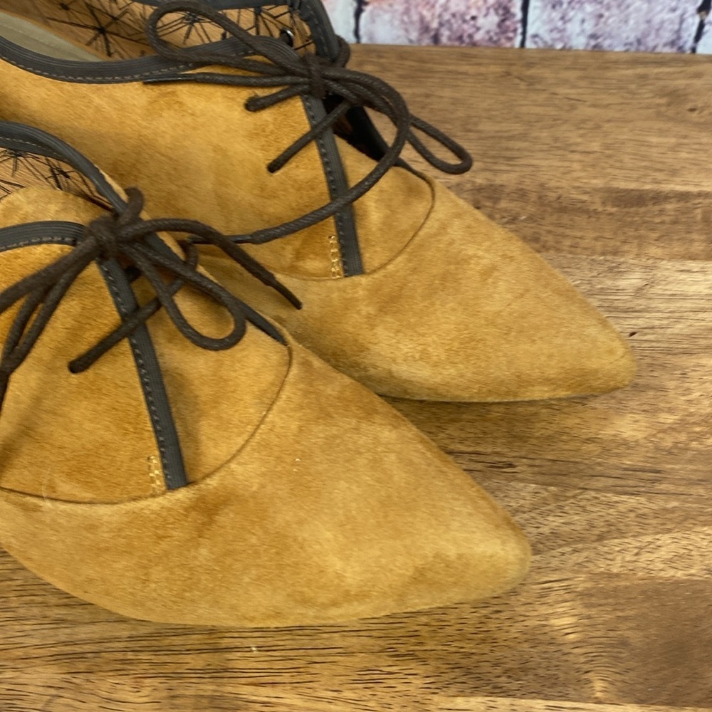 Marc Art of Walking Tan Suede Leather Lace-Up Pointy Toe Heels Sz 9 - Picture 7 of 17